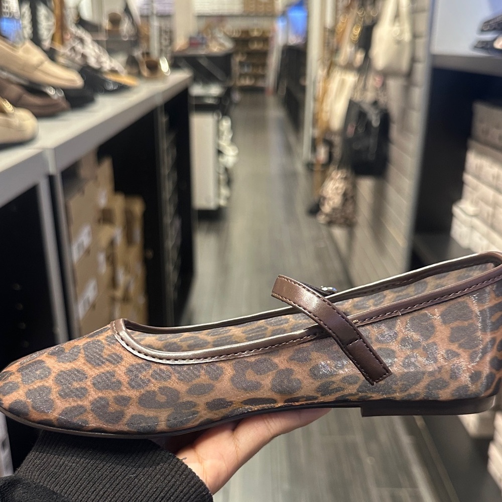 Steve Madden Brown Leopard Flats